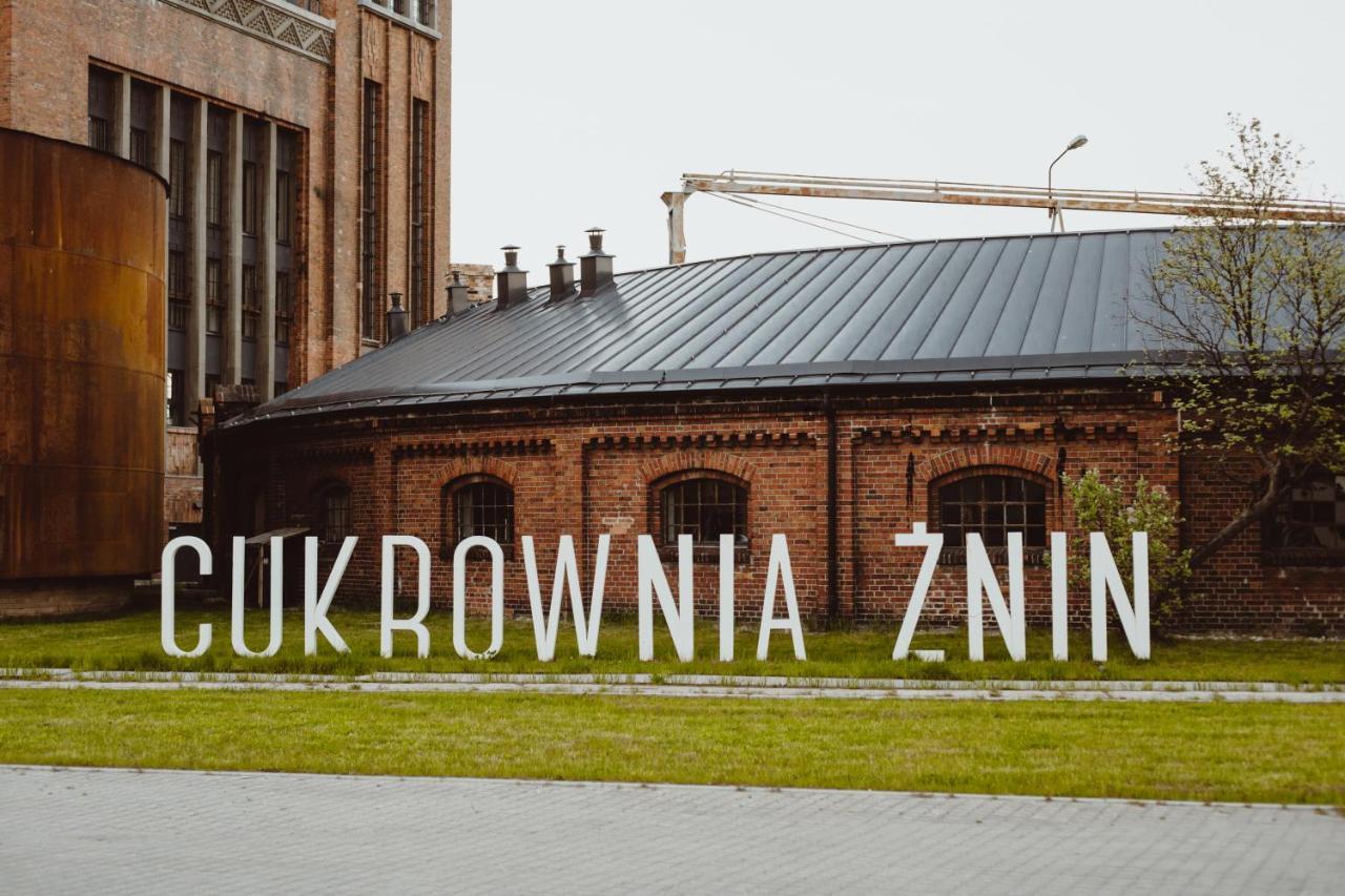 Cukrownia Znin Bagian luar foto